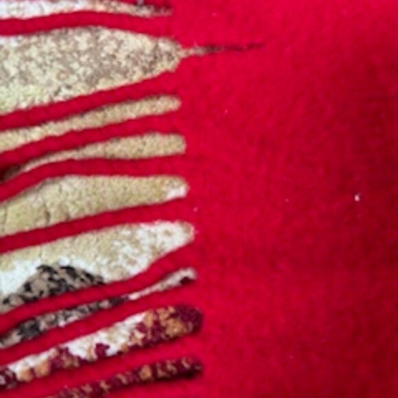 Yves Saint Laurent red 100% wool scarf - Picture 4 of 4